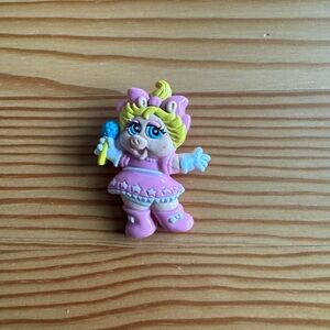 Vintage Miss Piggy pin